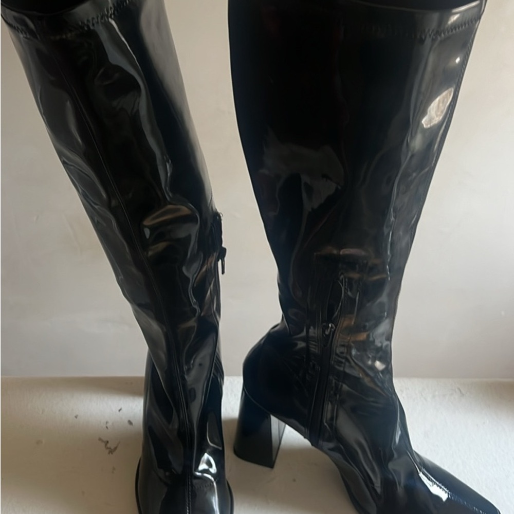 Source Unknown Black Heeled Boots